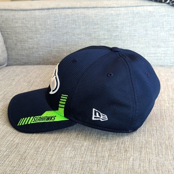 Seattle Seahawks New Era 2021 NFL Sideline 39 Thirty Flex Hat Fitted - Picture 4 of 11
